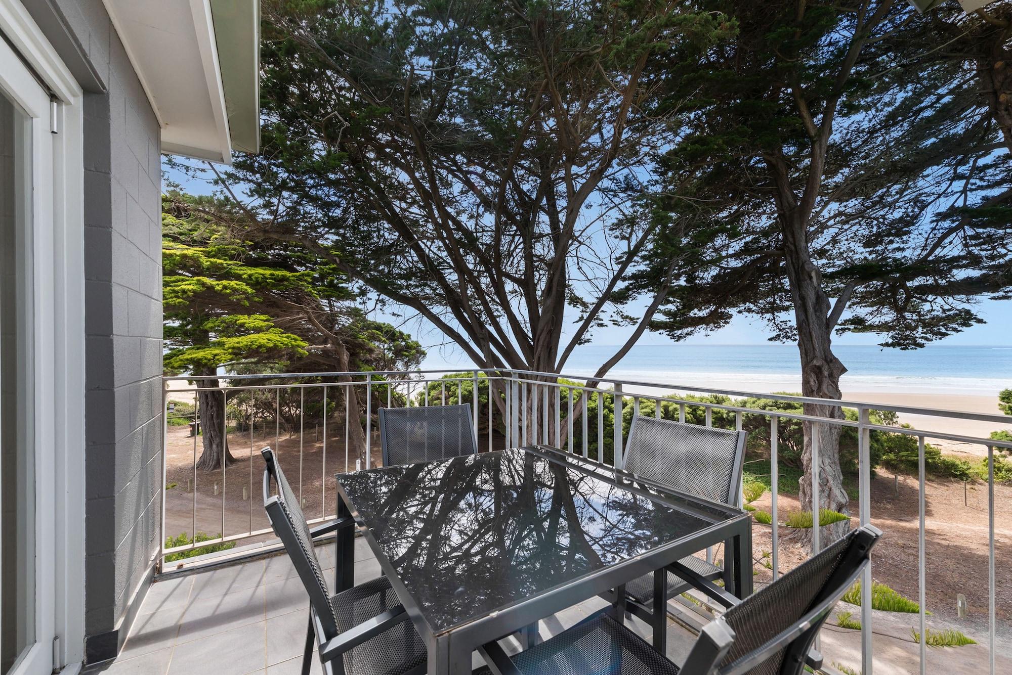 Mantra Lorne Hotel Exterior photo